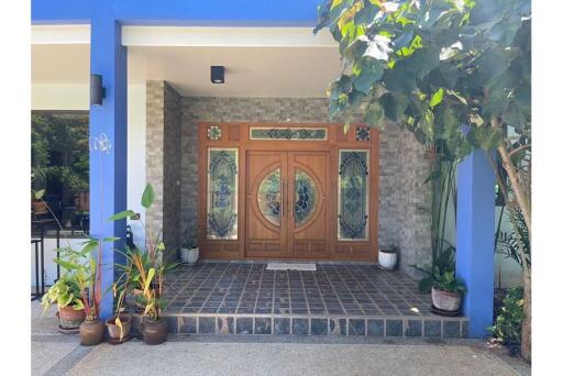 1,600 Sqm., 3 Beds, 3 Baths Townhouse listed for ฿ 8,900,000.