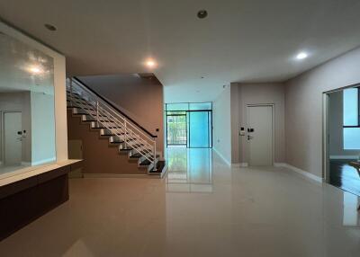 For Sale Bangkok Single House Setthasiri Krungthepkreetha Krungthepkreetha Bang Kapi