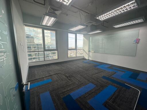 For Rent Bangkok Office Sathorn BTS Chong Nonsi Bang Rak