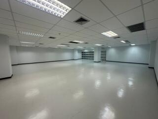 For Rent Bangkok Office Sliom BTS Sala Daeng MRT Si Lom Bang Rak