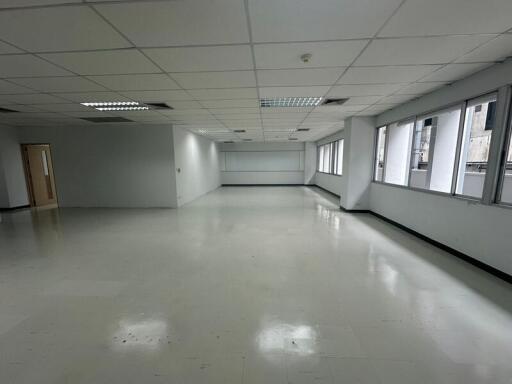 For Rent Bangkok Office Sliom BTS Sala Daeng MRT Si Lom Bang Rak