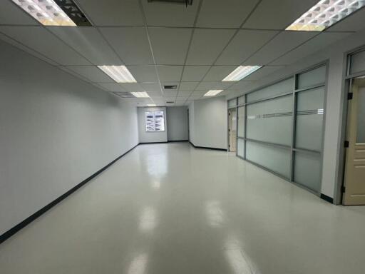 For Rent Bangkok Office Sliom BTS Sala Daeng MRT Si Lom Bang Rak