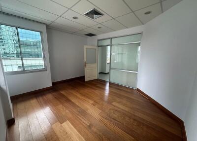 For Rent Bangkok Office Sliom BTS Sala Daeng MRT Si Lom Bang Rak