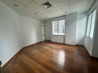 For Rent Bangkok Office Sliom BTS Sala Daeng MRT Si Lom Bang Rak