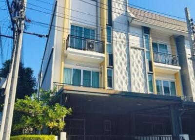 For Sale Nonthaburi Town House Flora Tiwanon Nonthaburi Bypass Mueang Nonthaburi