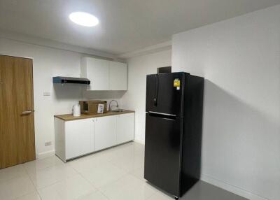 1-BR Apt. near BTS Ekkamai