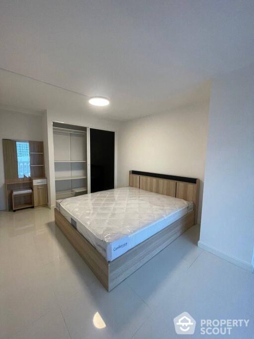 1-BR Apt. near BTS Ekkamai