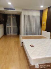 1-BR Condo at Nusasiri Grand Condominium near BTS Ekkamai