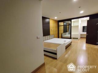 1-BR Condo at Nusasiri Grand Condominium near BTS Ekkamai