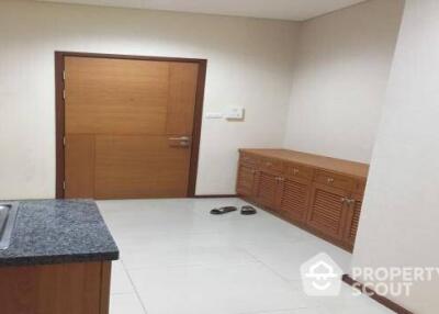 1-BR Condo at Villa Sathorn near BTS Krung Thon Buri (ID 131085)