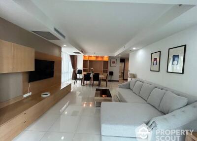 2-BR Condo at The Rajdamri near BTS Ratchadamri