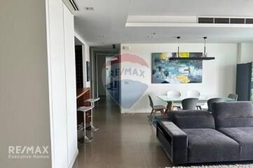 Luxury Riverfront Condo with Stunning Views - 9 Mins Walk to BTS Charoen Nakhon