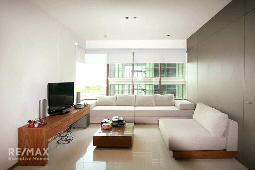 Affordable 1 Bedroom Condo with Easy Access to BTS Phrom Phong (14 Mins Walk)