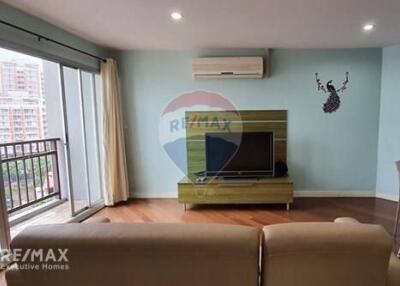 Affordable 2 Bedroom Condo near BTS Chong Nonsi - Available Now