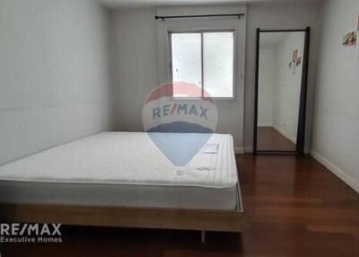 Affordable 2 Bedroom Condo near BTS Chong Nonsi - Available Now