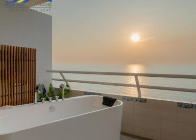 Bathroom with ocean view bathtub