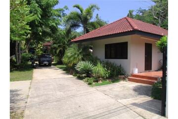 Pool villa and Small bungalow in Ao nang