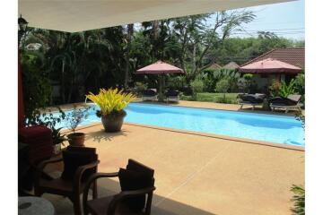 Pool villa and Small bungalow in Ao nang