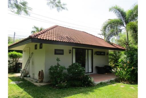 Pool Villa Three Bedroom & Guest Bungalow