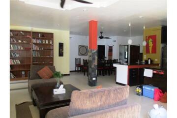 Pool Villa Three Bedroom & Guest Bungalow