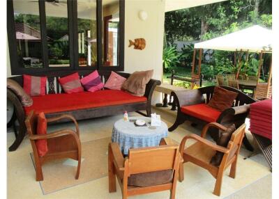 Pool Villa Three Bedroom & Guest Bungalow