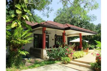 Pool villa and Small bungalow in Ao nang