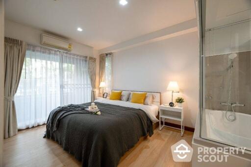 2-BR Condo at The Seed Musee Sukhumvit 26 near BTS Phrom Phong