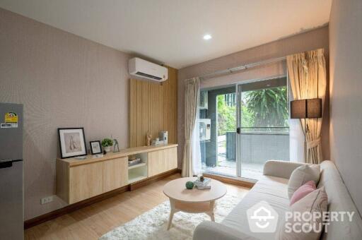 2-BR Condo at The Seed Musee Sukhumvit 26 near BTS Phrom Phong