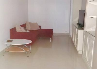 2 Bed 2 Bath 92 SQ.M. Ploenchit Condominium