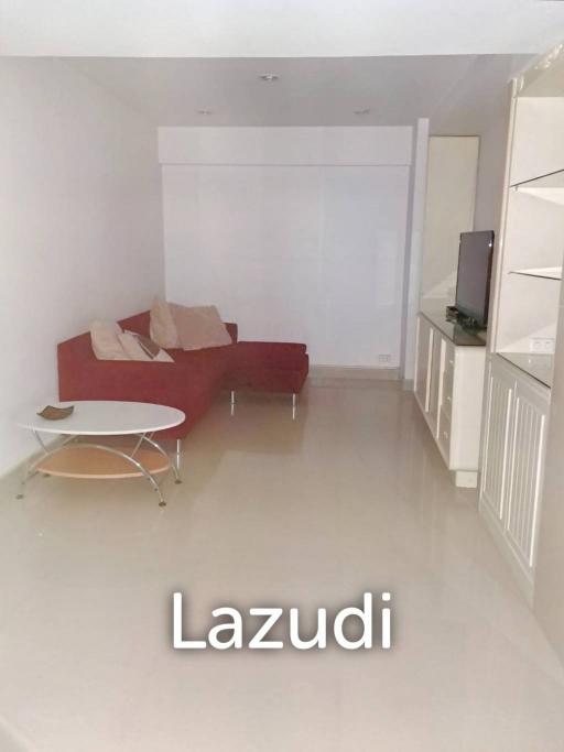 2 Bed 2 Bath 92 SQ.M. Ploenchit Condominium