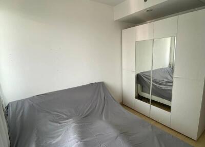 1-BR Condo at Supalai River Place Charoen Nakorn near BTS Krung Thon Buri