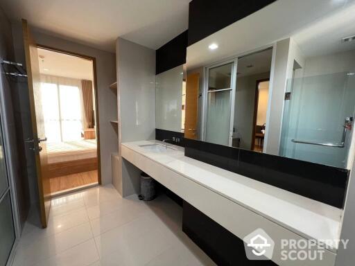 1-BR Condo at Rhythm Ratchada-Huaikwang near MRT Huai Khwang