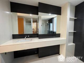 1-BR Condo at Rhythm Ratchada-Huaikwang near MRT Huai Khwang