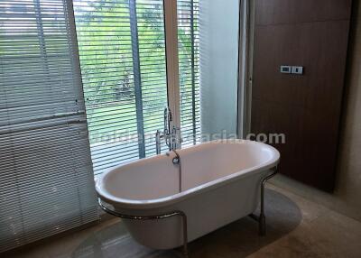 4 Bedrooms Condo at Belgravia Exclusive Residences - Sukhumvit Phrom Phong BTS