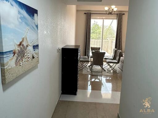 Furnished  Spacious Unit  Upgraded and Vacant