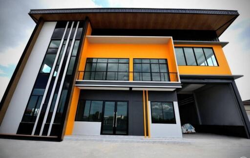 For Sale Samut Sakhon Warehouse Siwapasawat - Panthuwong Krathum Baen