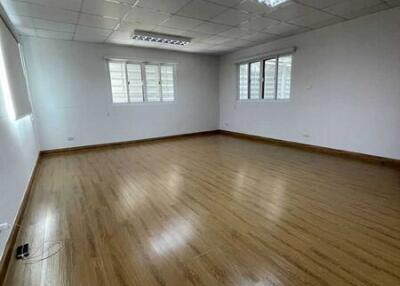 For Rent Pathum Thani Warehouse Lam Luk Ka