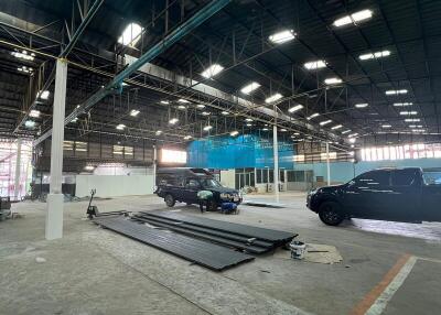 For Rent Samut Prakan Warehouse Bearing BTS Bearing Mueang Samut Prakan