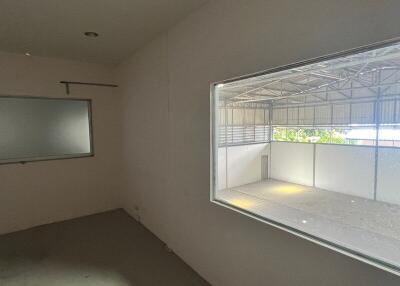 For Rent Bangkok Warehouse Phatthanakan Suan Luang