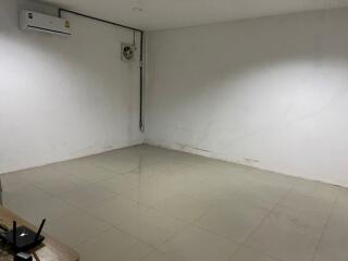 For Rent Bangkok Warehouse Phatthana Chonnabot 4 Lat Krabang