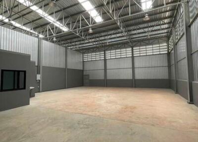 For Rent Samut Prakan Warehouse Pracha Uthit Phra Samut Chedi