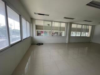 For Rent Bangkok Warehouse On Nut Suan Luang