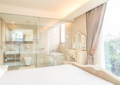 Spacious and bright bedroom with ensuite bathroom