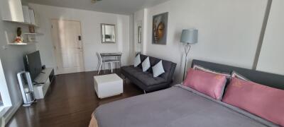 Baan Koo Kiang: 1 Bedroom Condo