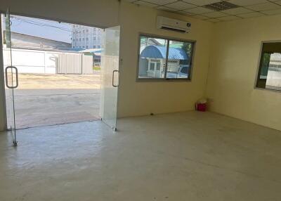 Sale / Rent Samut Prakarn Warehouse Tamru - Bang Phli Bang Pla