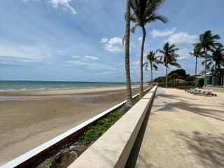 Ocas Condo: Luxury 2 Bed Condo on the Beach