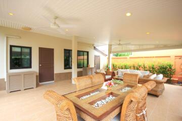 Hua Hin Horizon: 3 Bedroom Pool Villa