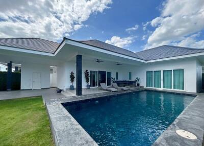 Aria Hua Hin: Modern 3 Bedroom Pool Villa