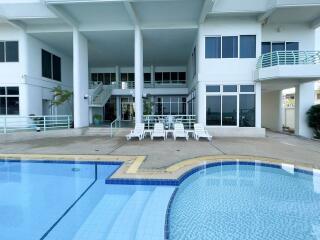 Adamas: Sea View 3 Bedroom Beachfront Condo