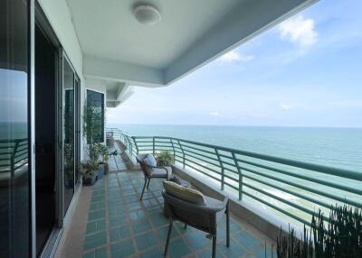 Adamas: Sea View 3 Bedroom Beachfront Condo